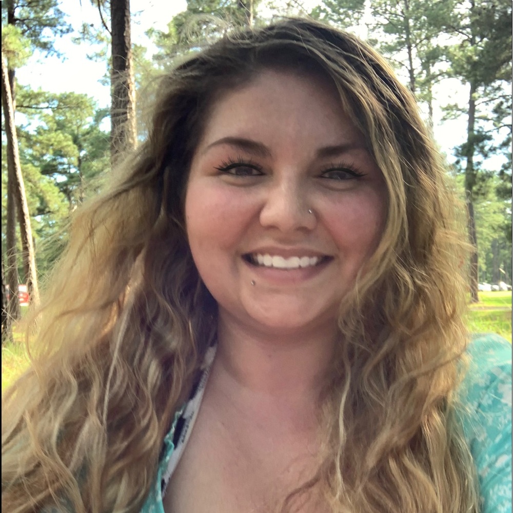 Meet your Posher, Danielle